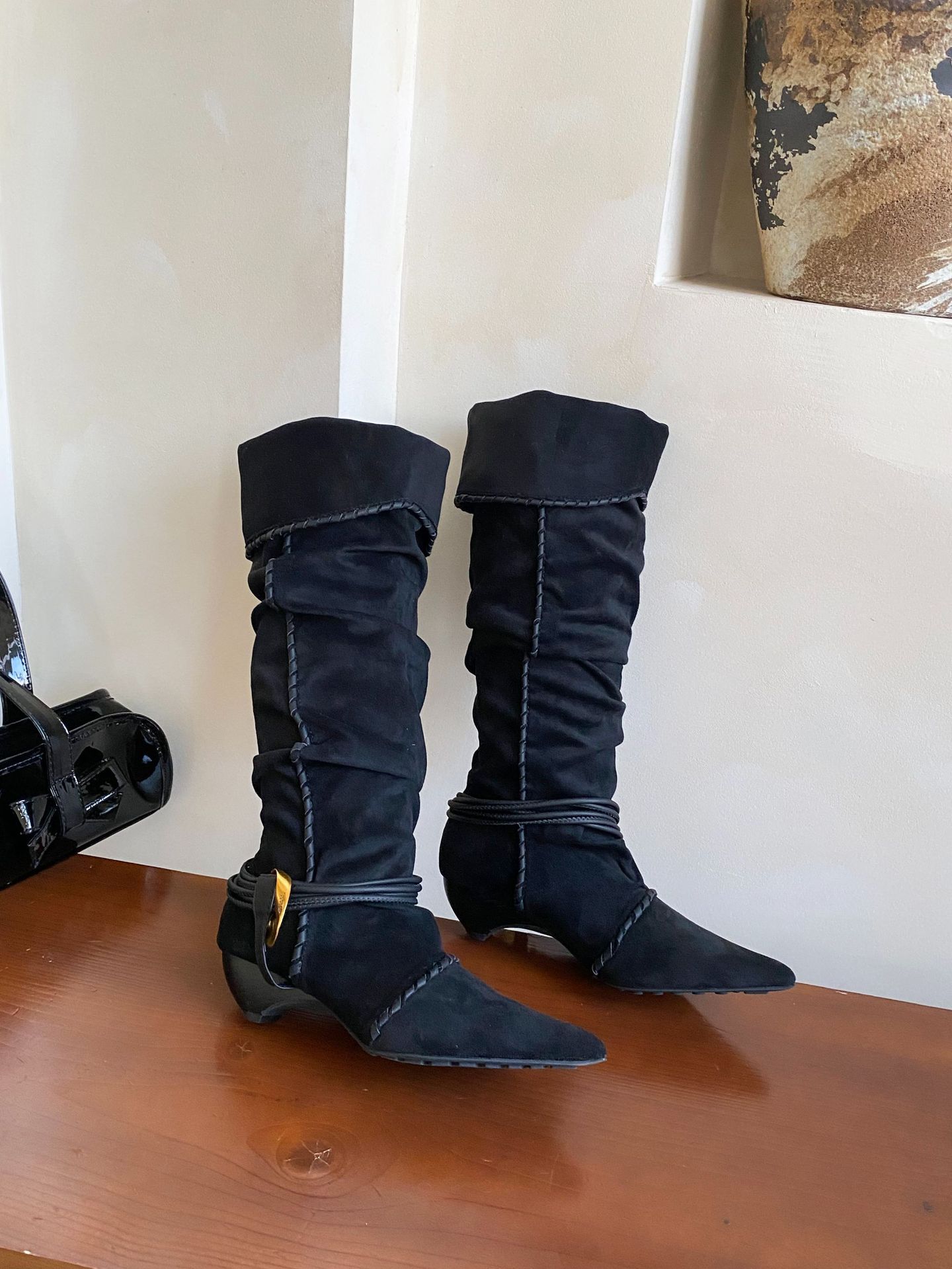 

European and American style pointed suede high boots women s new pile boots in autumn and winter 2025 thin cone heel boots 35