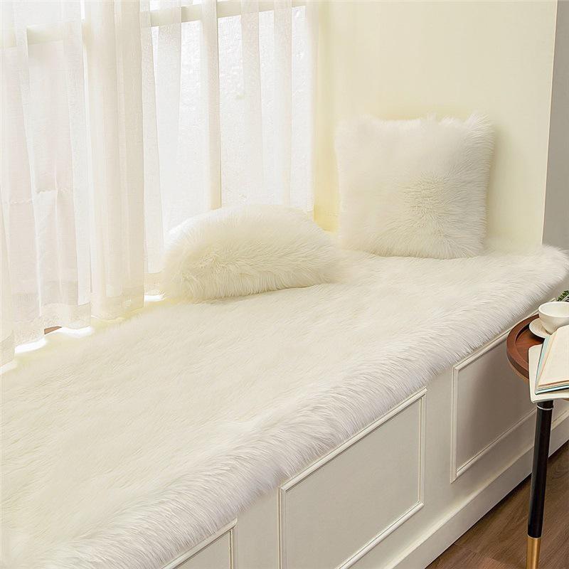 Nordic-Style Imitation Wool Plush Bay Window Blanket Mat - Customizable for Bedroom or Balcony
