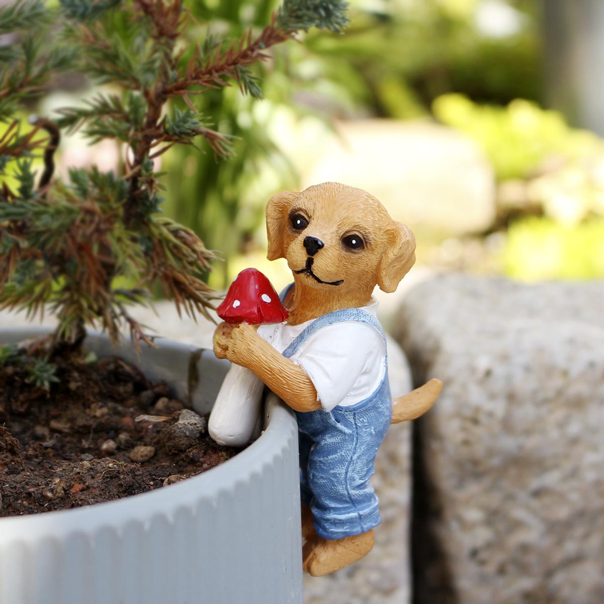

1 small dog holding a mushroom, fun flower pot decoration pendant, cup/vase pendant