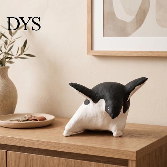 Unique Birthday Gifts Cute Penguin Figurine, Nordic Style Small Animal Statue, Whimsical Desk Decorations Shelf Tabletop Decor Ornament, Gift