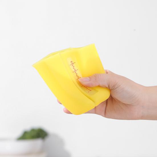 Silicone Measuring Cup Set Flexible Microwave Safe Measuring Cup with Easy-Read Marks Non-Slip Base Dishwasher Safe Baking Tool