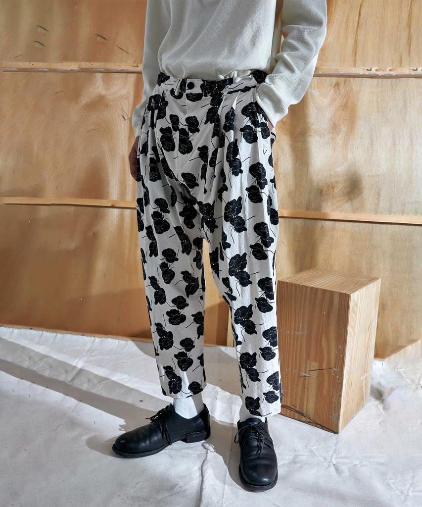 Is Baggy Pants Flower Print_White