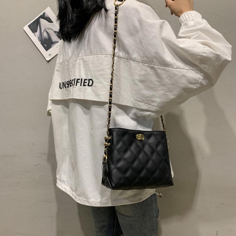 Chain bag women's diamond messenger small bag new Korean version trendy shoulder bag women's bag simple and versatile mini mobile phone bag