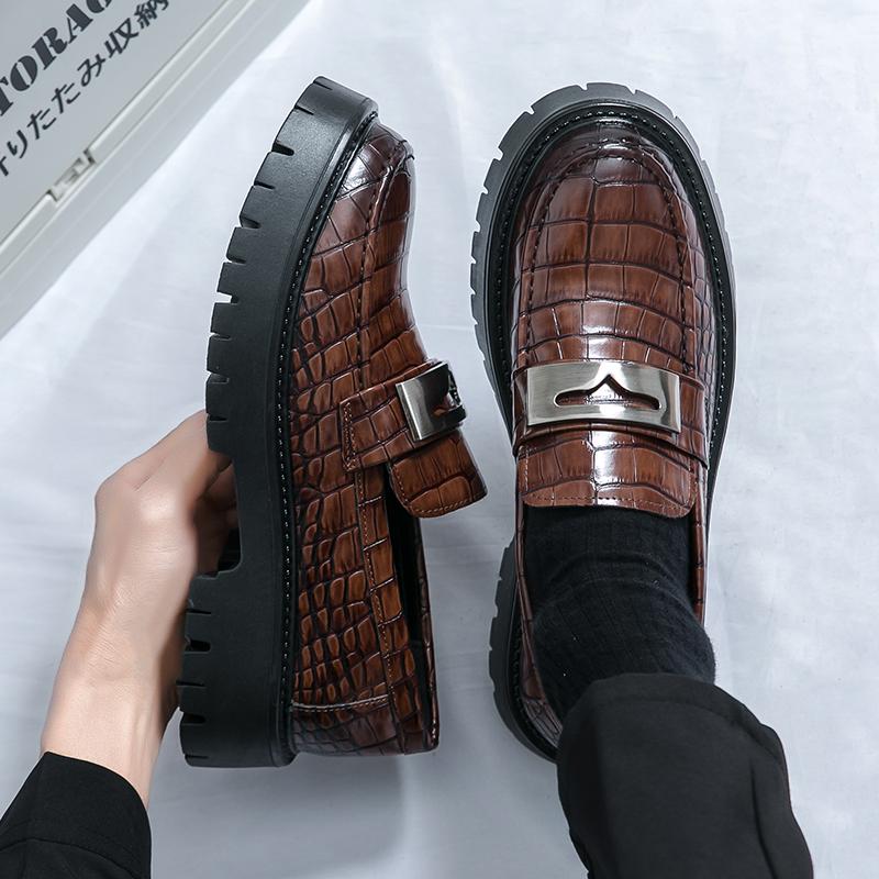 Fashion New Gradient Color Korean Style Thick Bottom Crocodile Leather Casual Slip on Non-slip Metal Buckle Decoration Men Loafer Shoes