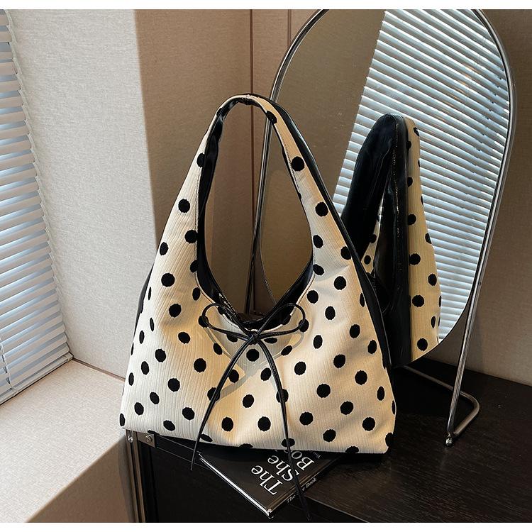 Polka Dot Canvas Bag Women's New Tote Bag Large Capacity Portable Vegetable Basket Bag Commuter Armpit Bag
