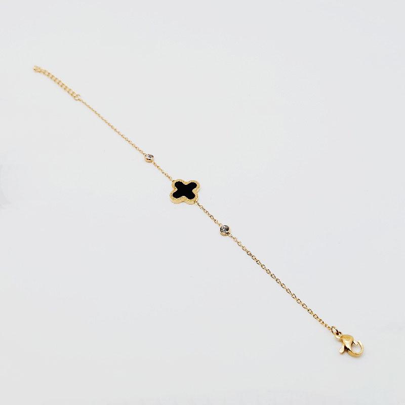 Lucky Four-Leaf Clover Bracelet - Stylish European & American Fashion Accessory for Women
