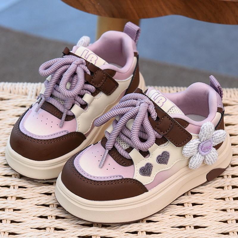 2026 Spring/Autumn Girls' Stylish Low-Top Skate Shoes – Cute, Soft Sole Casual Footwear for Little Girls