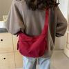 Canvas dumpling bag women's new high-end large-capacity messenger bag fashion leisure commuting simple trend shoulder bag