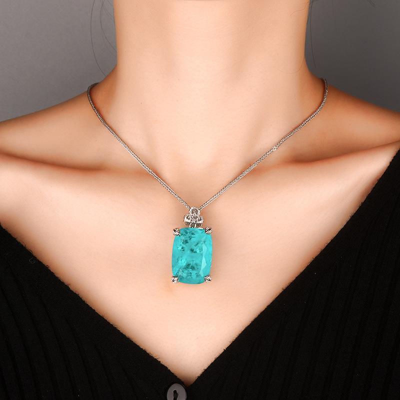 New Jewelry Copper Bottom Gold Plated Fashion Simulation Emerald Paran Large Pendant Necklace 20 * 28