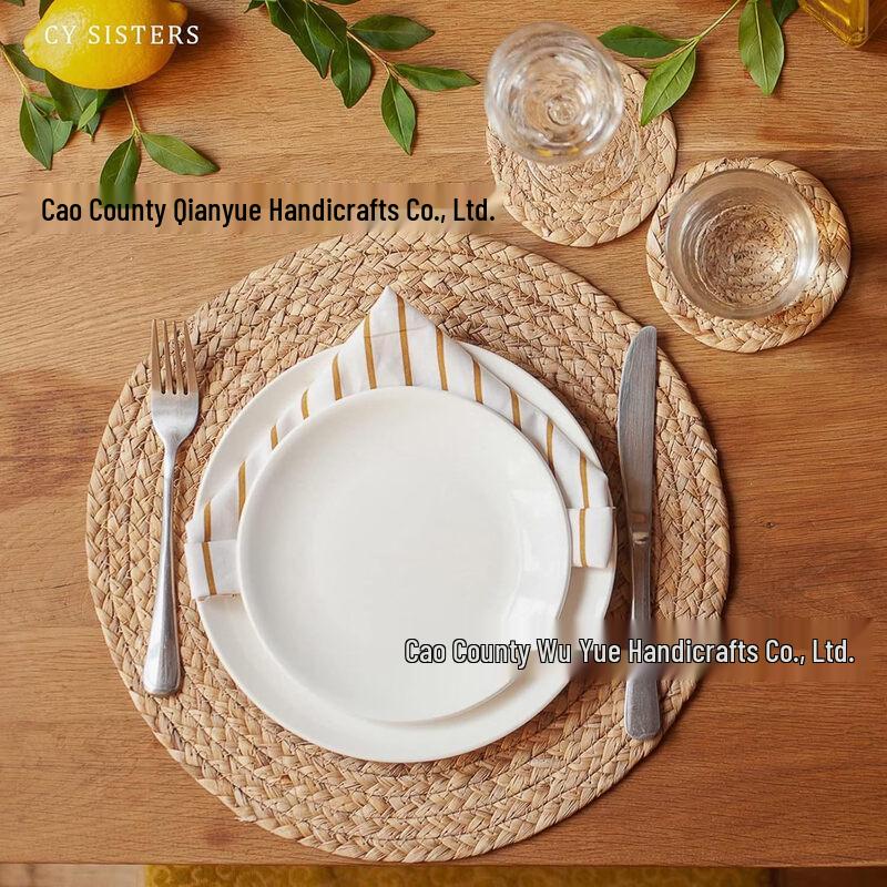 Круглая подставка под горячее из плетеного водного гиацинта