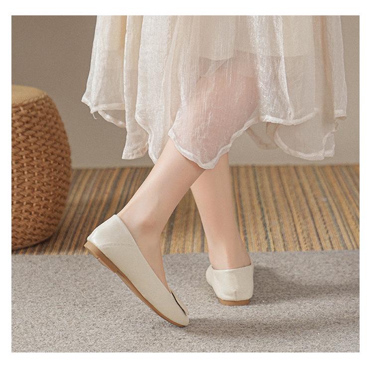 Women's Genuine Leather Slip-On Flats: Versatile, Low-Cut, Square Toe, Soft Sole, Plus Size 41-43, 2025 Collection.