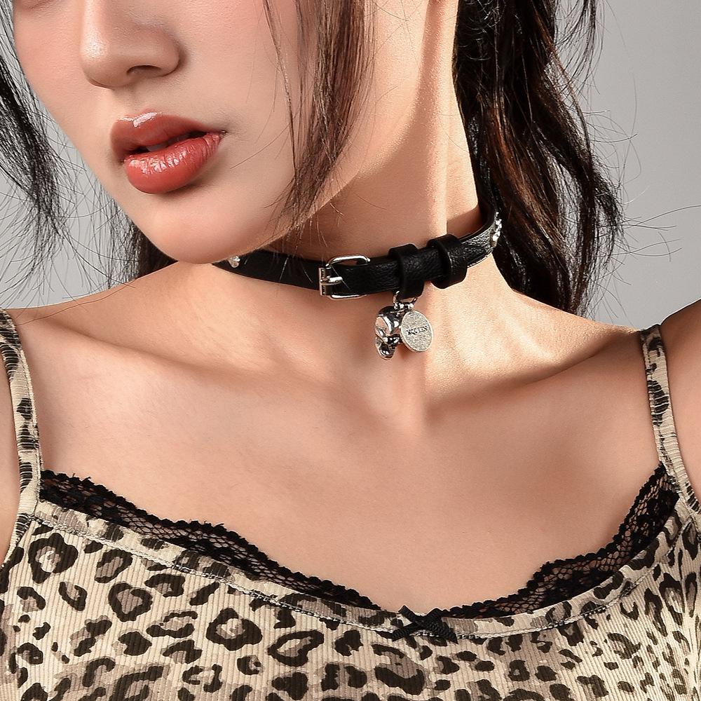 Gothic Skull Choker & Black Rivet Wristband: Dual-Use Punk Leather Neckband for Hot Girls