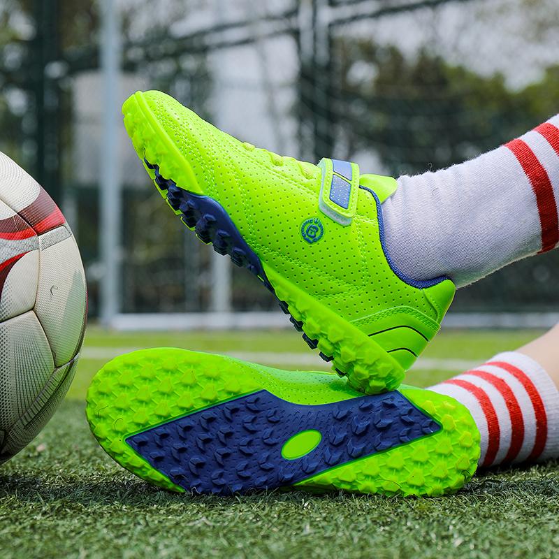 Children's Magic Sticker Rubber Soft Bottom Short Nail Football Boots