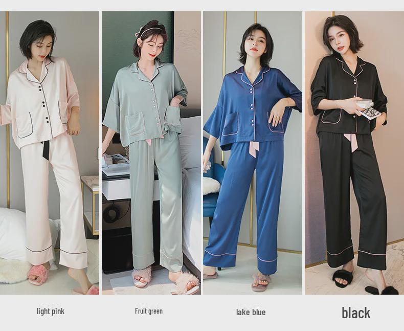 Pijamale simple de damă cu mânecă trei sferturi din imitație de mătase.