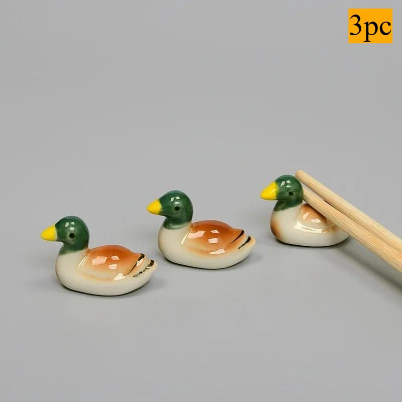 Japanese Style Ceramic Mandarin Duck Chopsticks Holder Mini Cute Home Table Decoration Chopsticks Pillow