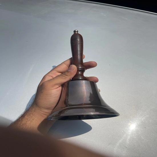 25.4 cm Victorian Brass Hand Bell with Wooden Handle School, Dinner Home Decor Christmas Gift