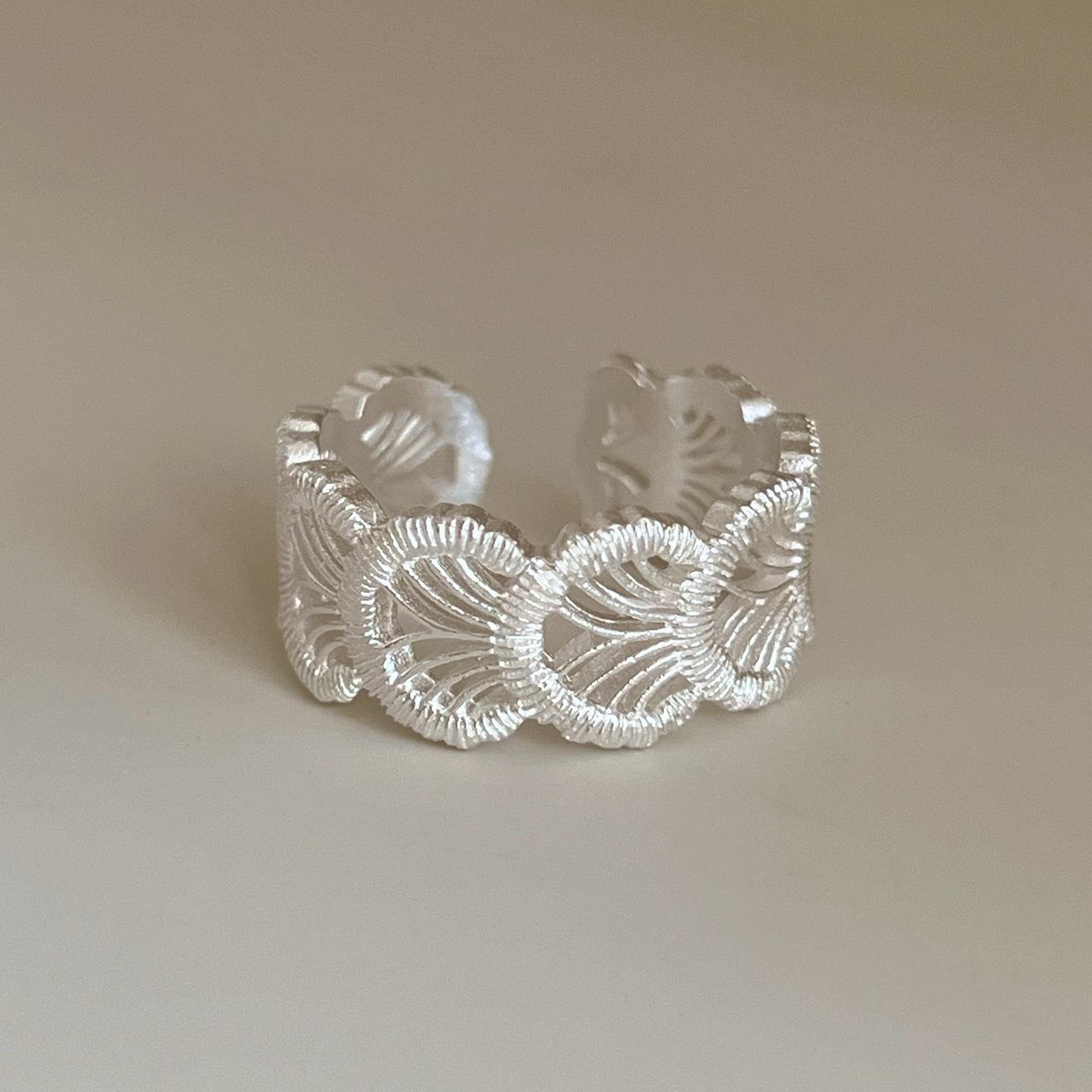 Light luxury fashion sense heavy industry sweet hollow shell ring double lace open ring index finger ring tide Adjustable opening