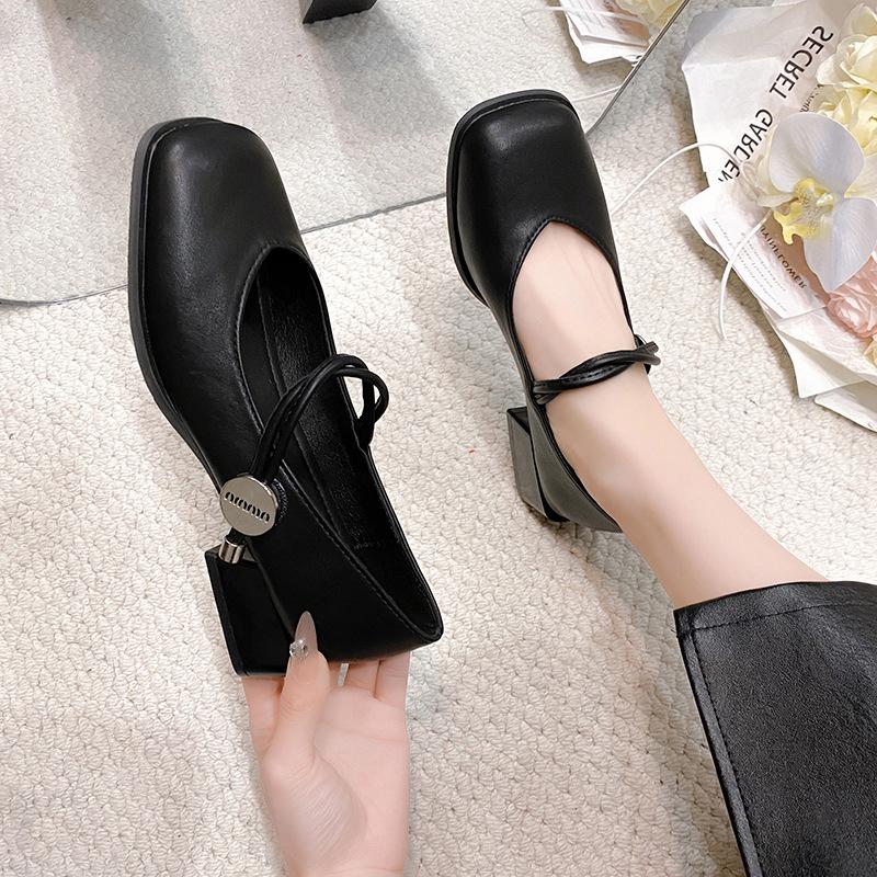 Versatile retro square head thick heel Mary Jane shoes women's autumn 2025 new shallow mouth word with medium heel single shoes women