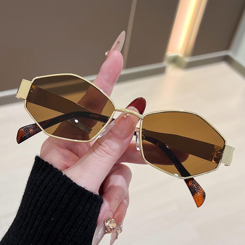 1 Stück geometrische Diamantbrille, Vintage-Metallrahmen für Damen, perfekt für den täglichen Weg zur Arbeit & Fotografie.
