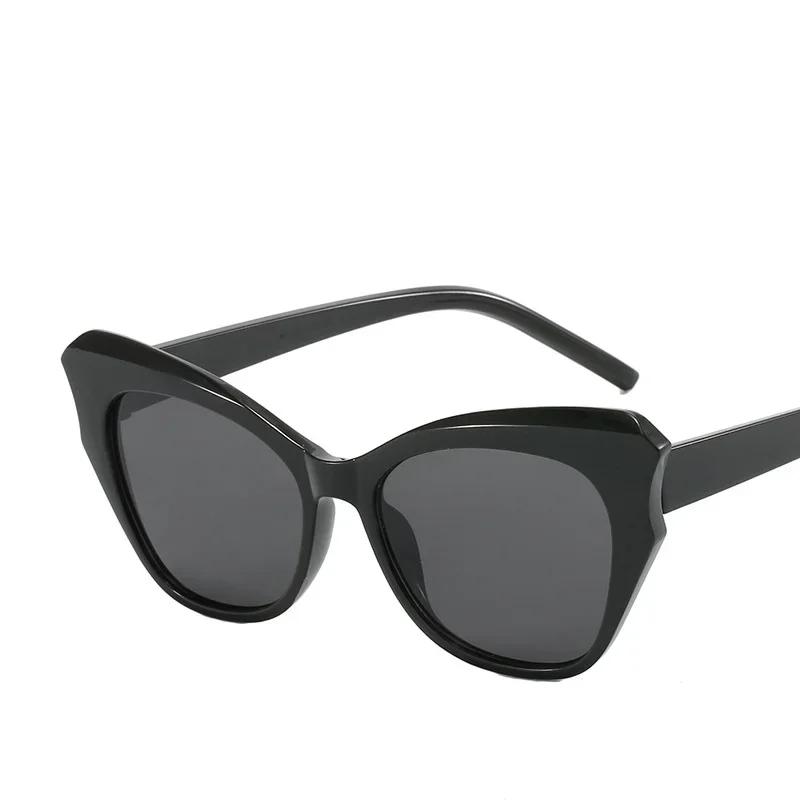 Fashion Retro Luxury Large Oversized Sun Glasses Unisex New Trend Cat Eye Design Sunglasses Fashion Outdoor UV400 Riding Driving Eyewear