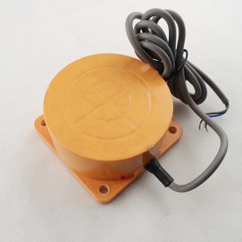 Hogong E80-D40 Inductive Proximity Sensor 40mm M80