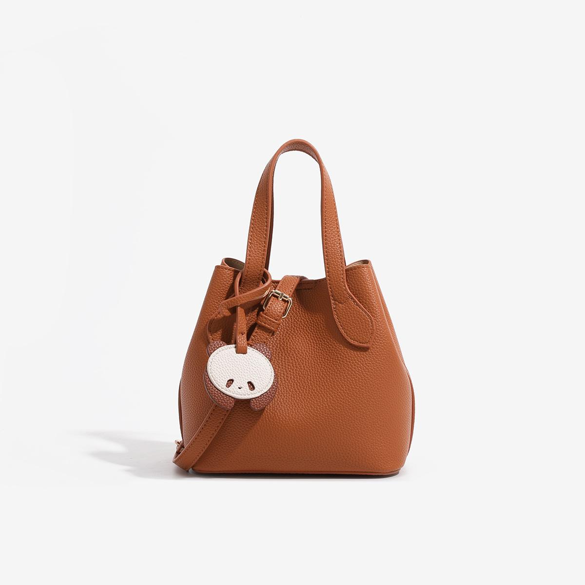 

Летняя Новая Сумка Милая Сумка с Мультяшной Куклой Трансграничная Сумка на Плечо Crossbody для Женщин коричневый