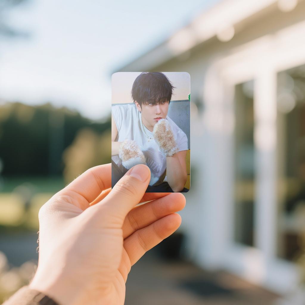 Photos Of Well-known Men's Group Stars, Collectible Small Cards, Collectible, Gifts Suitable For Stars