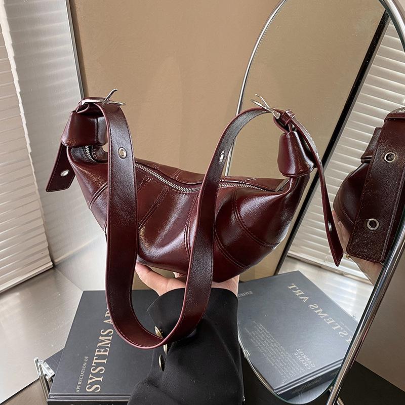 Premium texture bag women's large capacity 2025 new autumn and winter retro shoulder messenger bag niche commuter dumpling bag