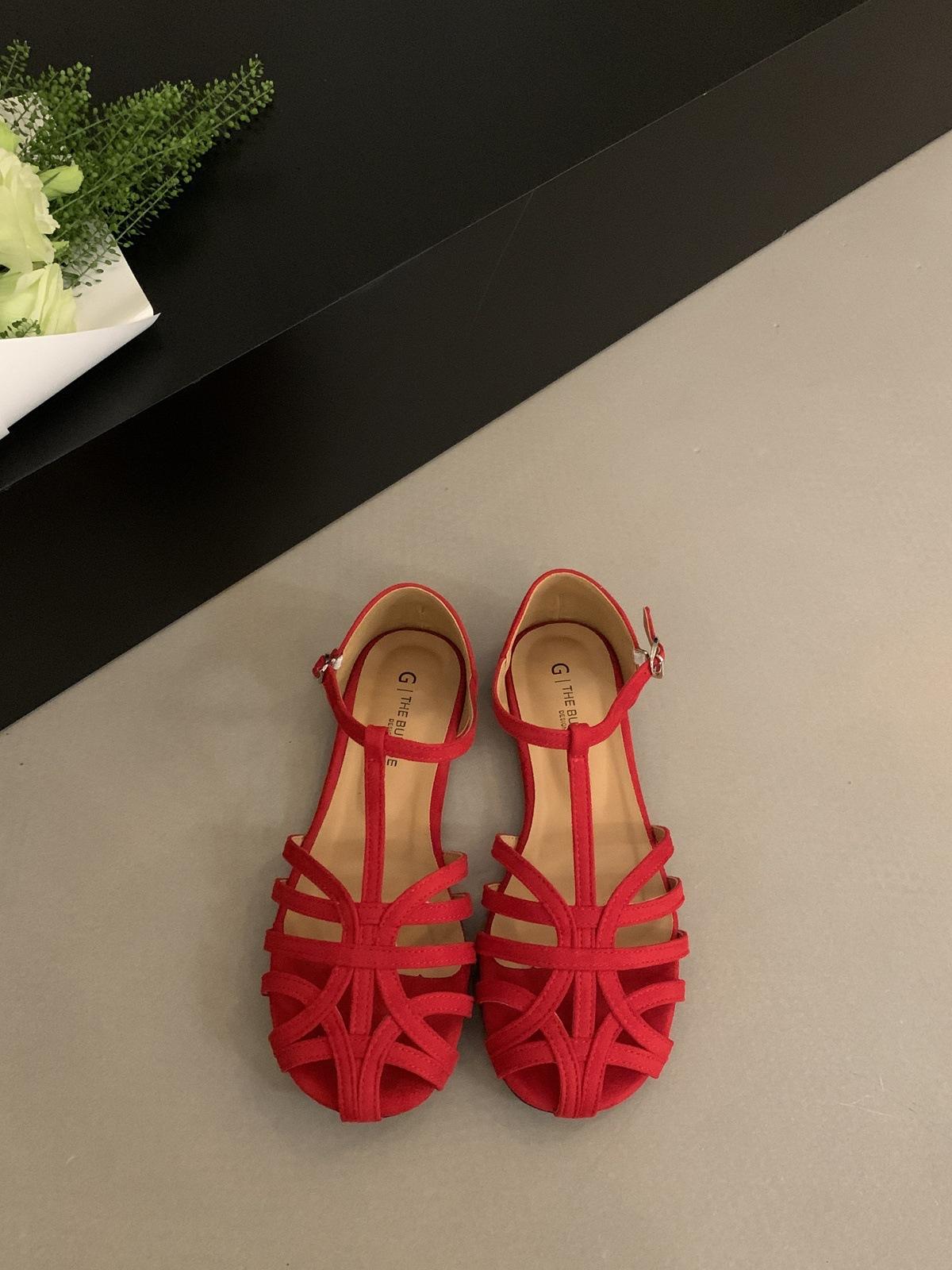 

Woven hollow bag head soft-soled sandals women s shoes new summer retro flat-soled red shoes 37 червоний