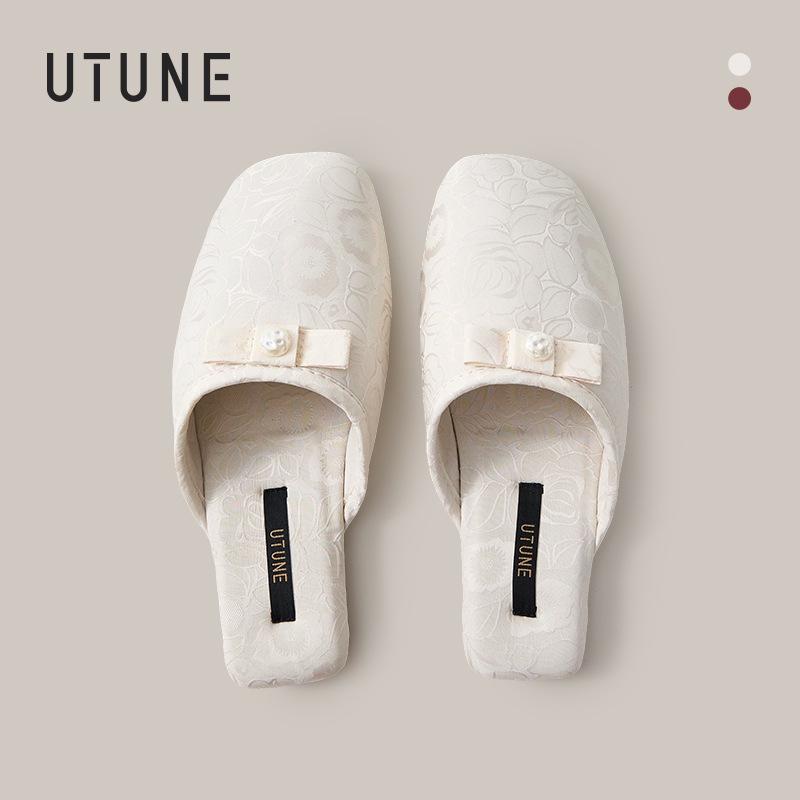 Новые женские домашние тапочки в китайском стиле - нескользящая подошва шелковая вышивка высококачественная ткань 3839 грязно-белый 2270₽