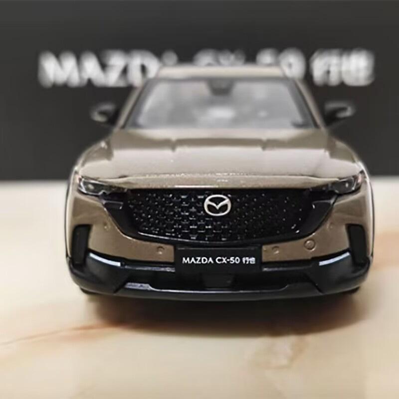 1/43 Mazda CX-50 Legierungs-Automodell Druckguss-Metallspielzeug Mini-Miniatur-Automodell Hohe Simulation Sammlung Kindergeschenk Dekoration