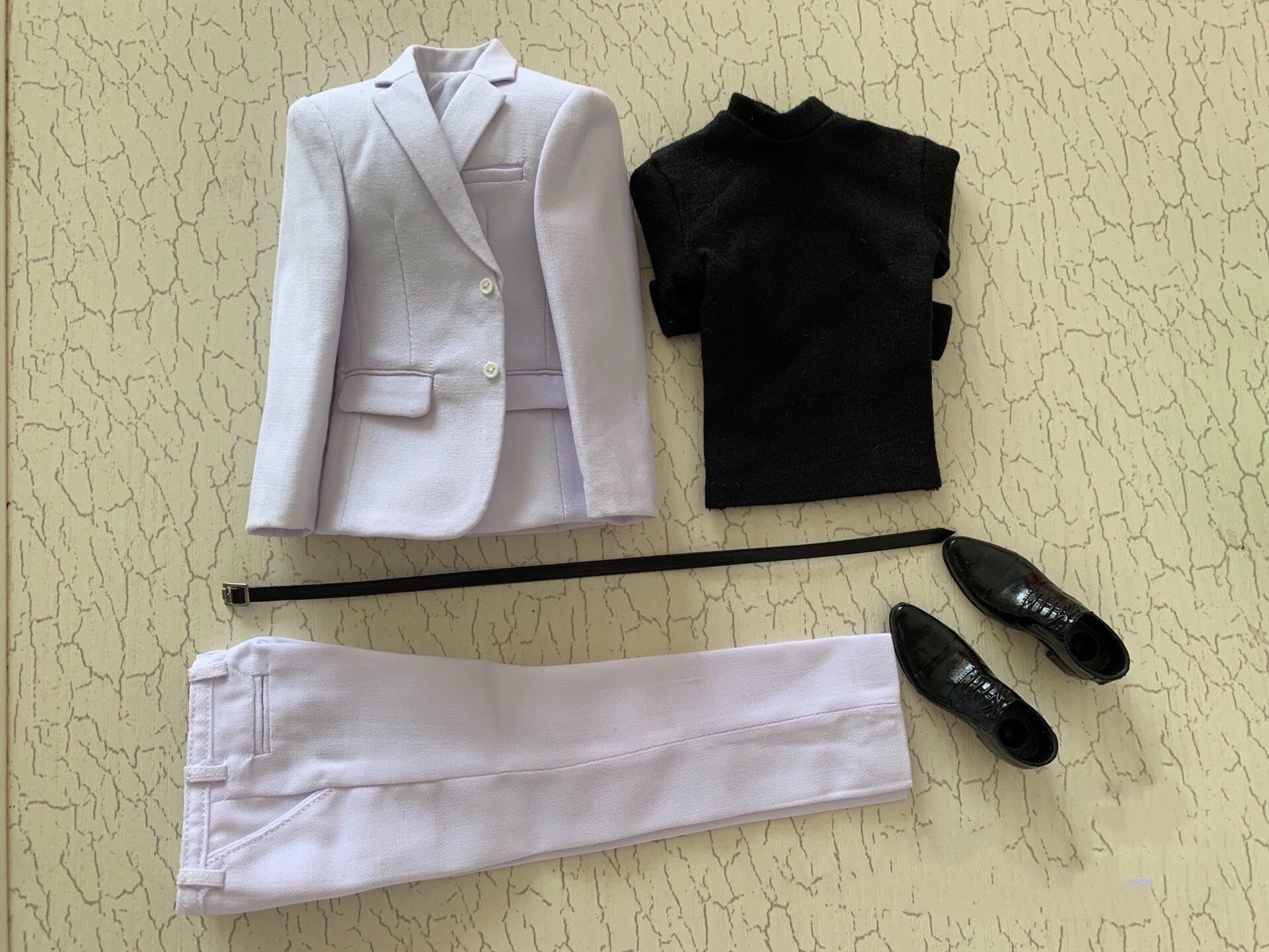 

HAMRETHYPPZ Scale Costume for Figures Dinner Special Attack Commuter Uniform Working Boss Not White Blazer Black Turtleneck Long Sleeve White Pants білий