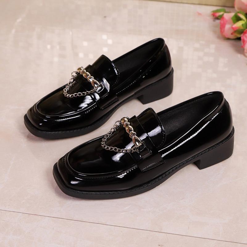 Fashion Vintage Round-toe Deep-mouth Metal-buckle Patent Leather Soft-sole, Non-slip and Wear-resistant Square Heel Singles
