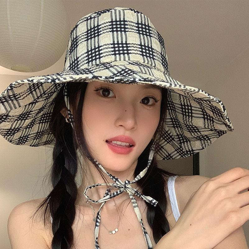 2024 Fashionable Black Gray Plaid Sun Hat With Wide Brim For Effective Uv Shielding