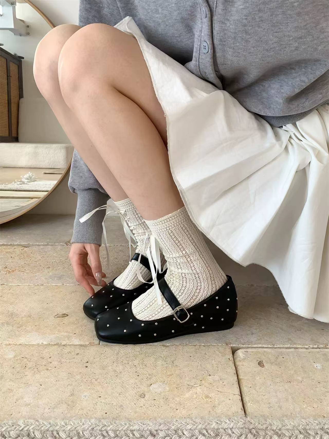 

Rivet red Mary Jane shoes women s spring 2025 new square head shallow mouth single shoes flat bottom one word with small leather shoes 40