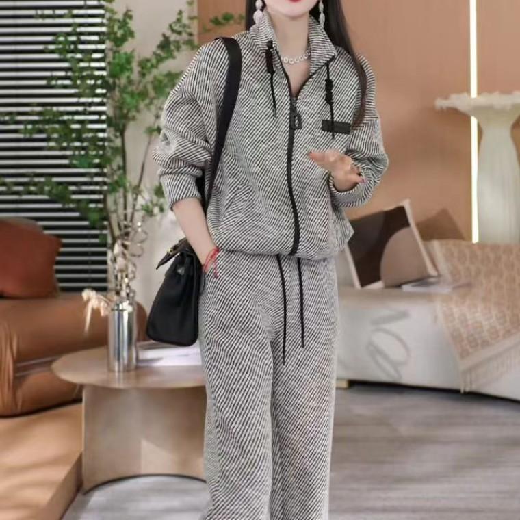 Women's Spring and Fall Striped Casual Sports Suit Loose Zipper Top + Wide Leg Pants Two-piece Set