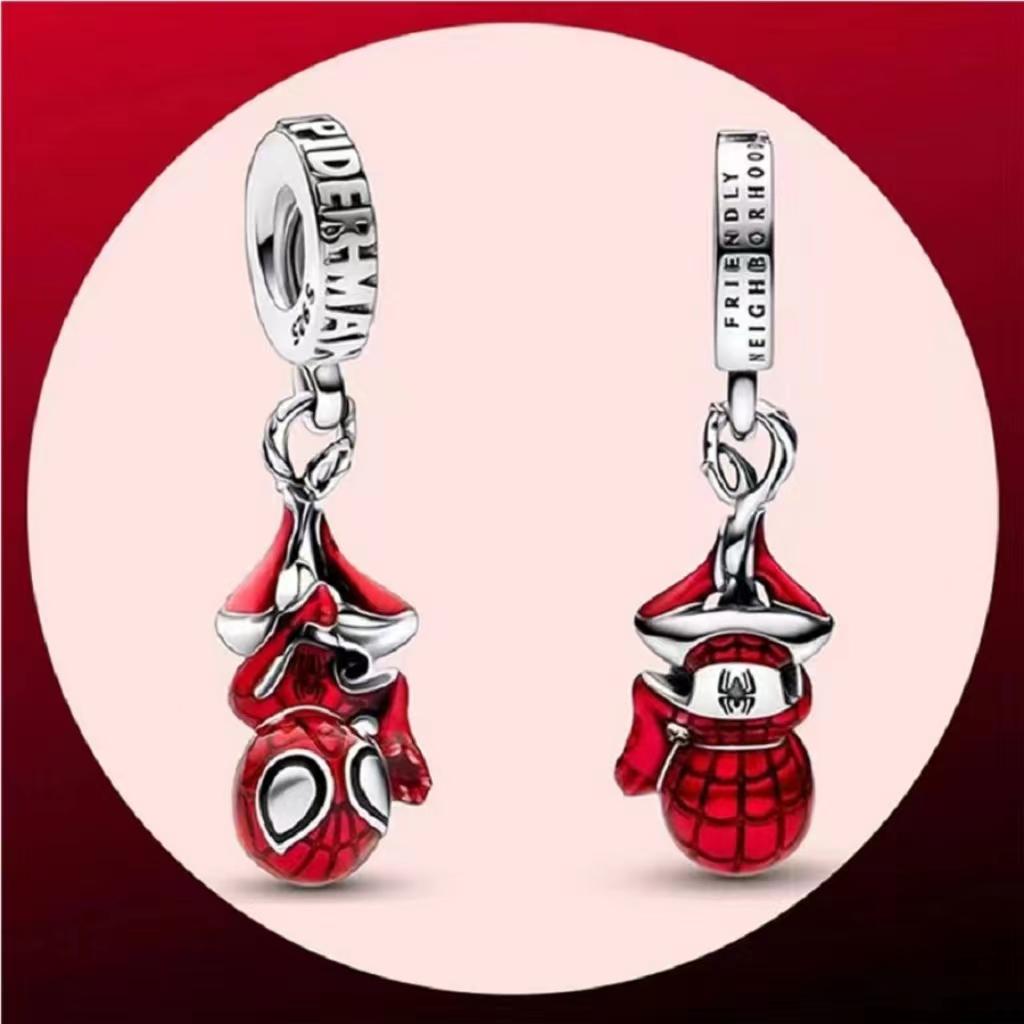 Le popolari perline ciondolo della serie 925 in argento Disney/Marvel sono perfette per creare braccialetti originali fai-da-te! Ideale come s