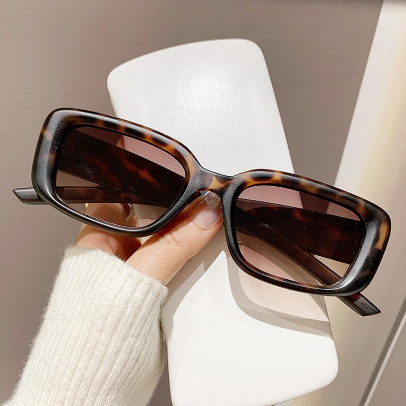 Trendy 2024 Small Frame Black Sunglasses Women Uv Protection Sunshade Eyewear Street European American Fashion Jt2232 StyleF