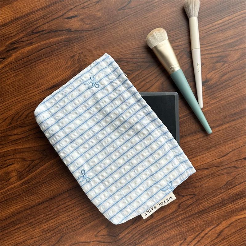 2025 Women's Blue Handheld Makeup and Travel Storage Bag