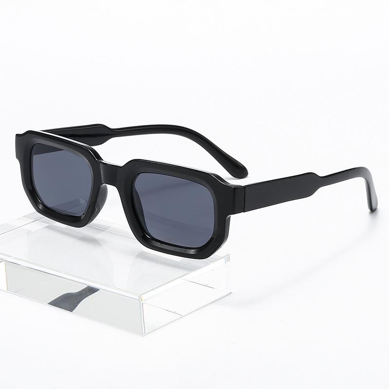 Square Retro European American Women's Sunglasses - High-End Fashion Sun Protection