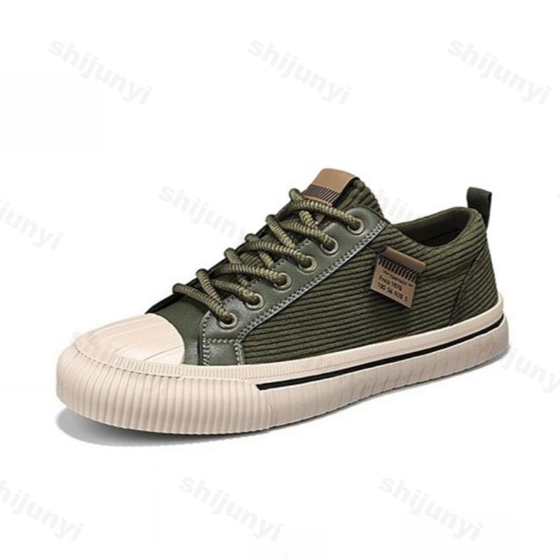 Fashion 2025 Spring Fashion Trend Corduroy Design Casual Shoes for Men Low Cut Comfortable Sports Shoes Non slip Shallow Mouth Sneakers