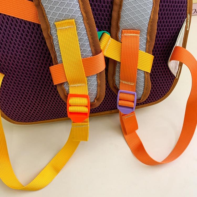 Colorful Women's Lightweight Outdoor Sports Backpack: Large Capacity, Water-Resistant, Casual for Travel & Hiking.