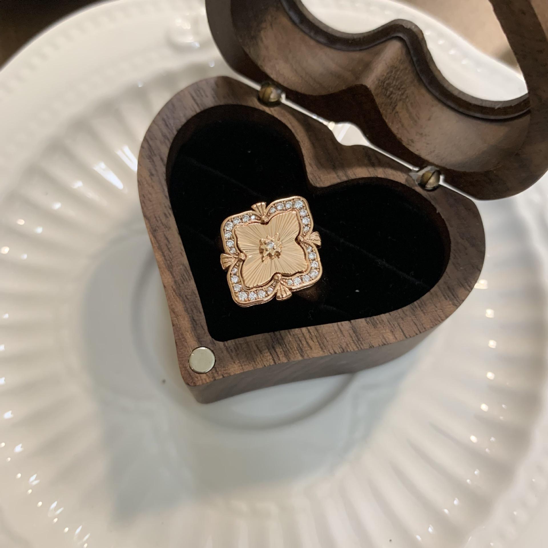 Buqi Latti Brushed Rose Gold Laser Necklace Four Leaf Clover Five Flower Bracelet Laser Ring Earrings