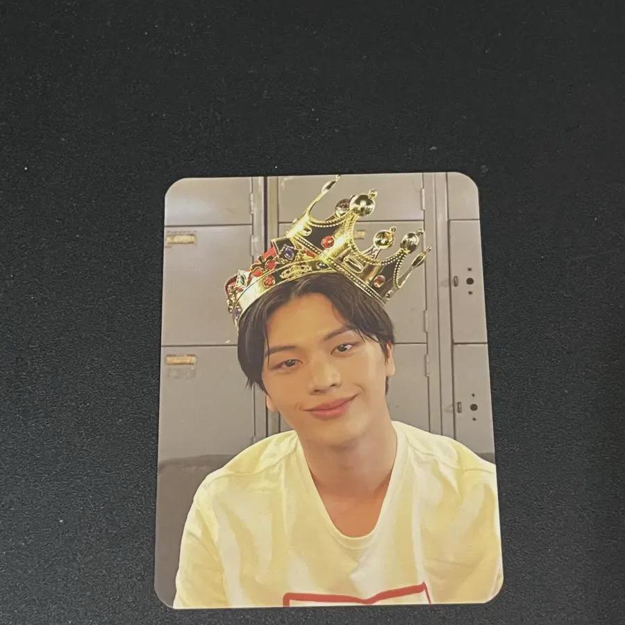 

Btob Is Selling Yoo Sungjae s Solo Album, Zoo-a-clock Photocard