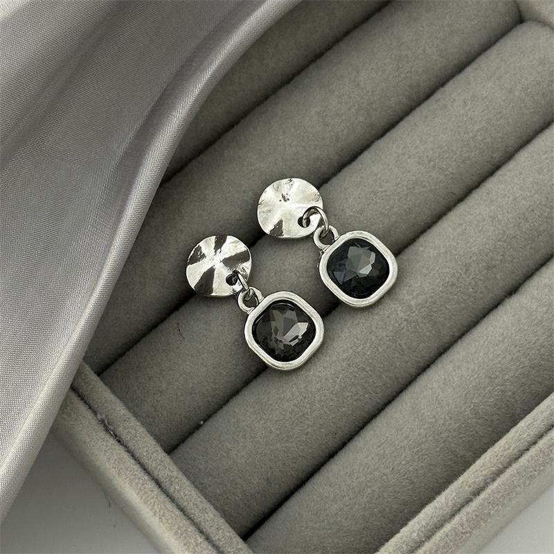 Minimalist Modern Geometric Black Rhinestone Necklace for Women Elegant Tiger Eye Bracelet Earrings Friendship Jewelry Gifts