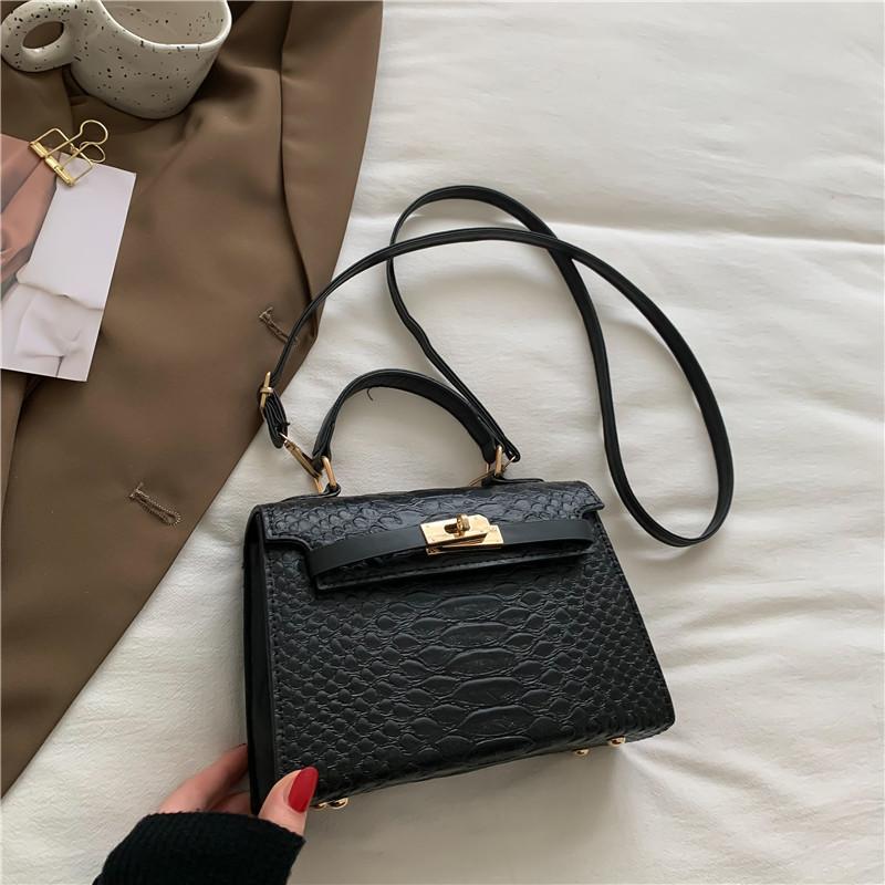 Chic Trendy Handbag 2023 Spring New Fashionable Shoulder Bag Simple Commuter Pu Leather Crossbody Bag чёрный