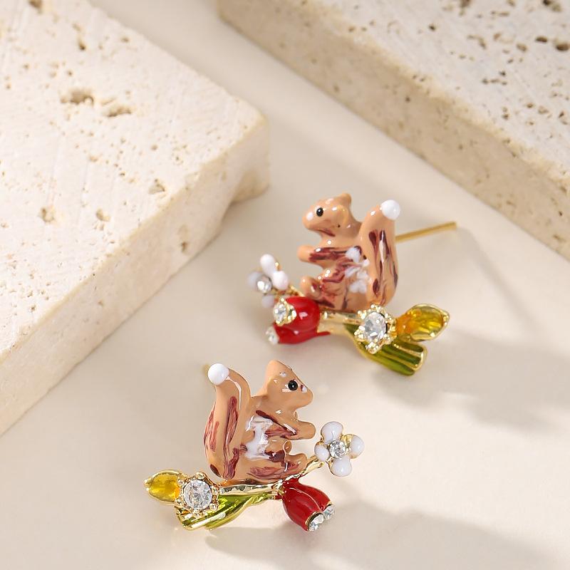 Mori sweet and delicate small fragrant wind drop glaze three-dimensional cute little squirrel stud earrings women's high-end versatile earrings
