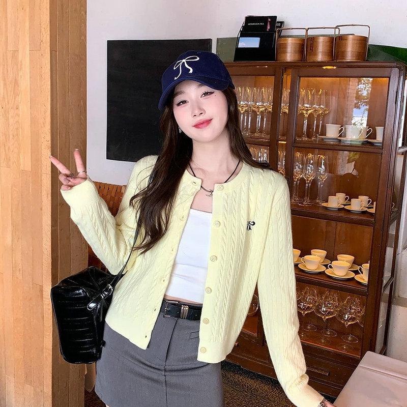 Cable Knit Cardigan Coat Women's Slim Fit, Early Autumn Korean College Style, Versatile Short Sweater Coat.