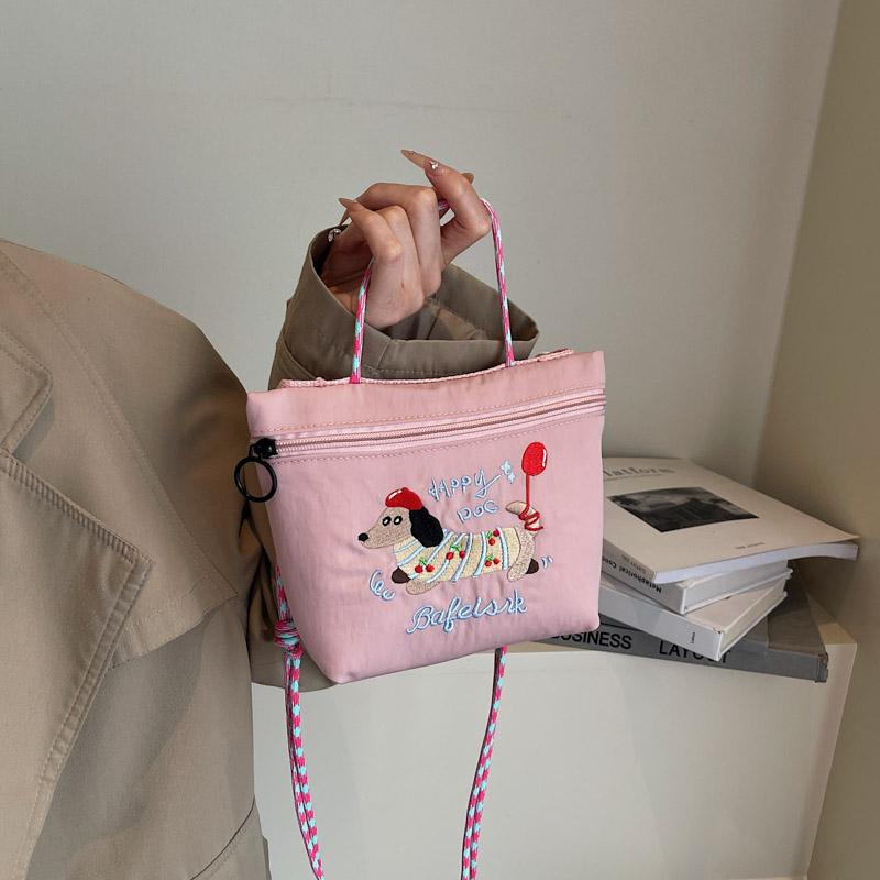 Embroidered dog handbag made of nylon for women; Japanese-style casual bag for commuting and going out; versatile single shoulde