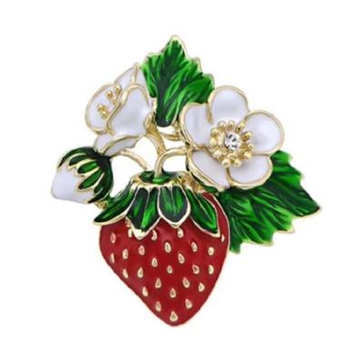 Rhinestones Strawberry Brooch Fashionable Handmade Lapel Pin Breastpin Fruit Jewelry Accessories for Women and Men